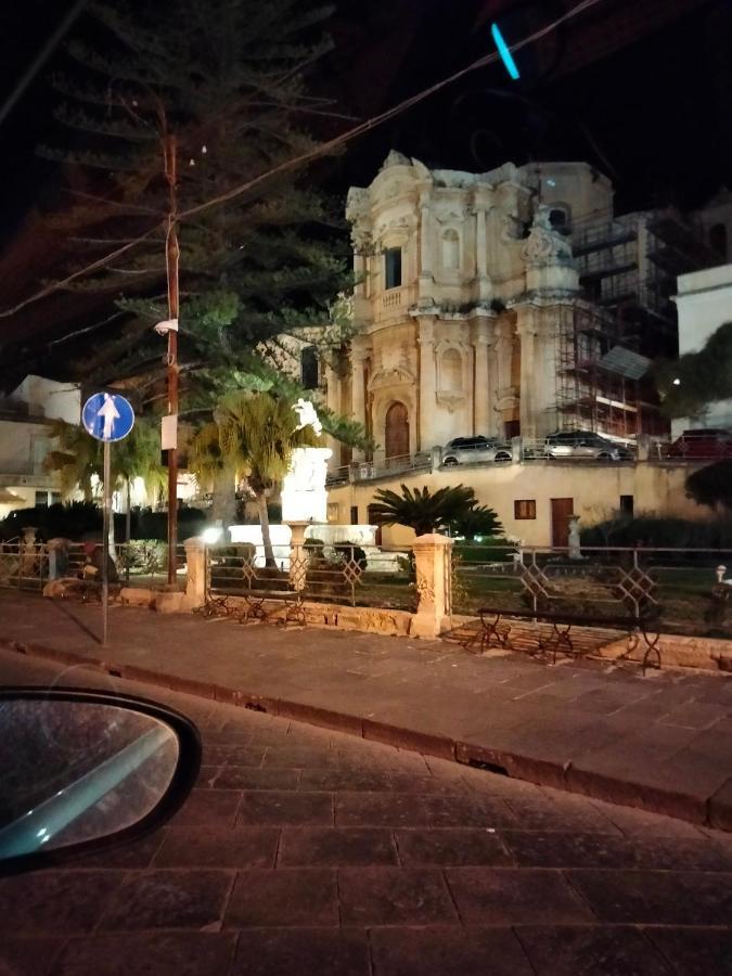 Casa Liola Appartement Noto Buitenkant foto